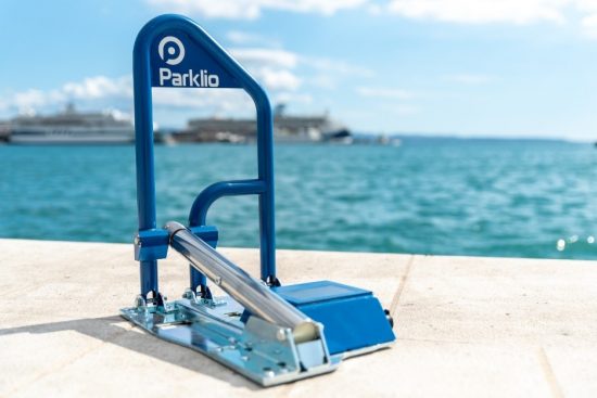 Parklio smart parking barrier