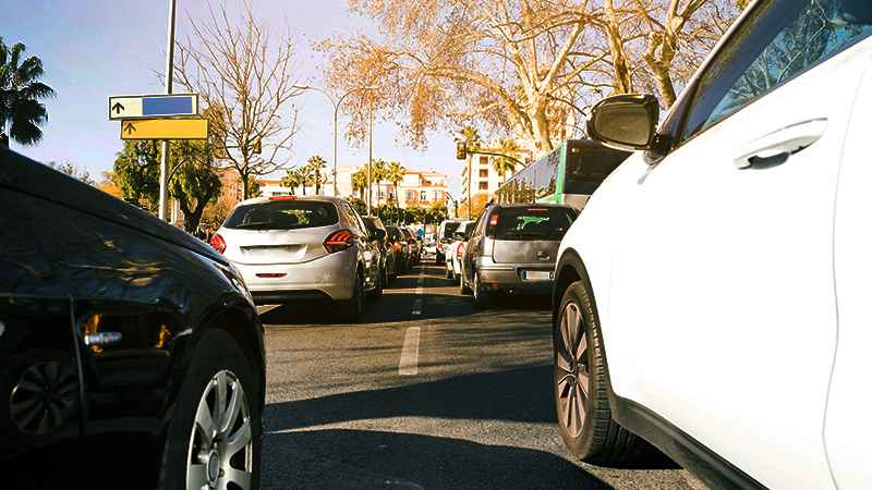 Reduce traffic noise and pollution with smart parking 